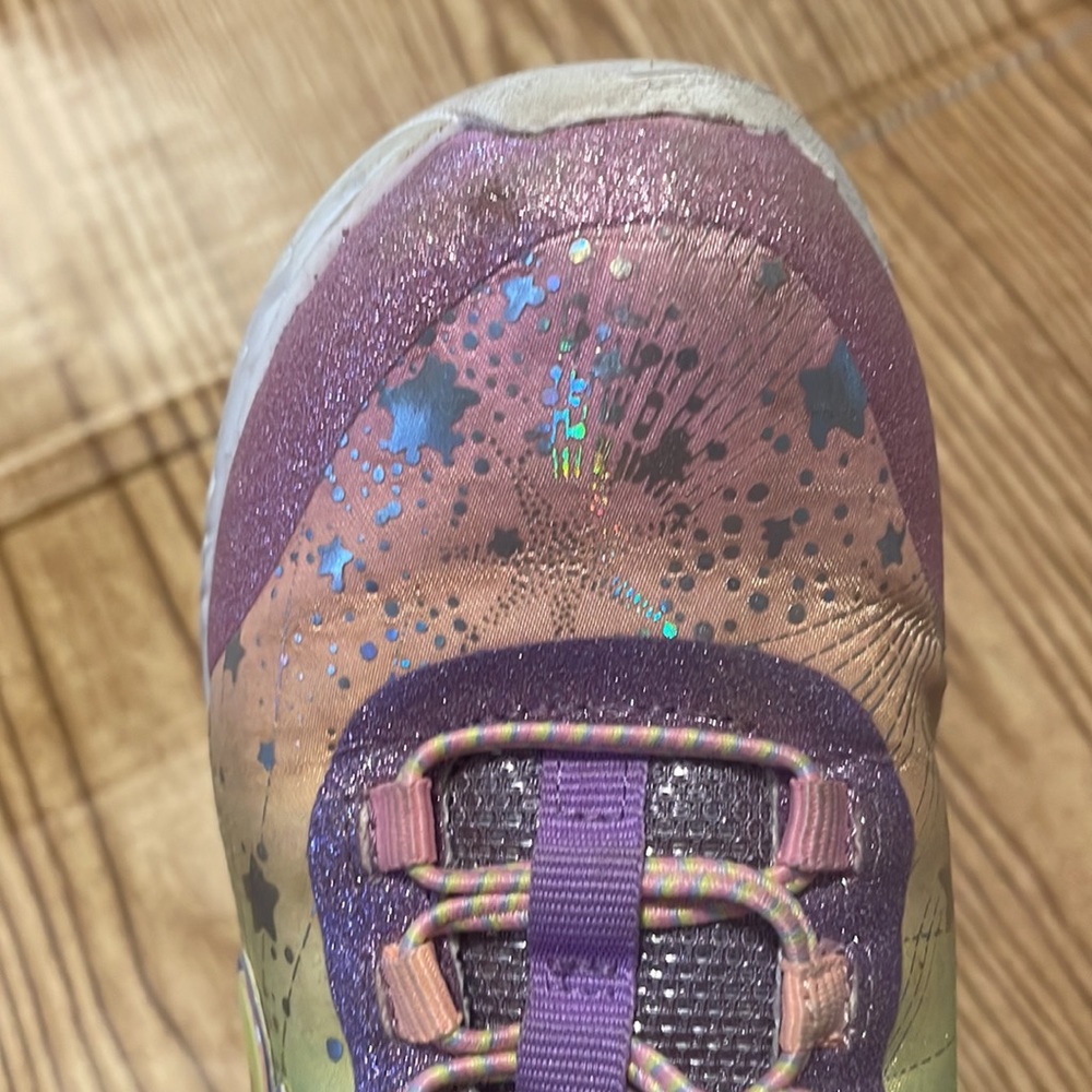 Girls Light Up “Unicorn Dream” Skechers - Picture 3 of 8